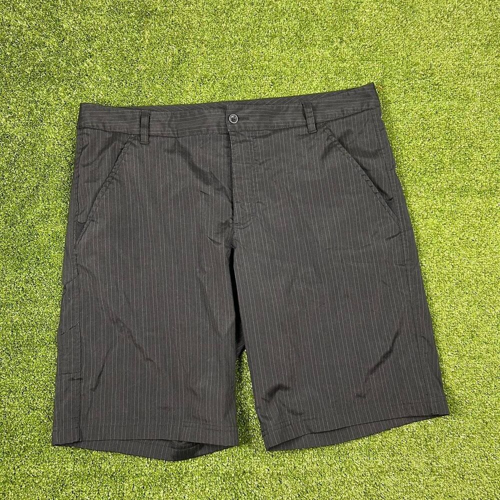 Fila Men's Black and Grey Shorts